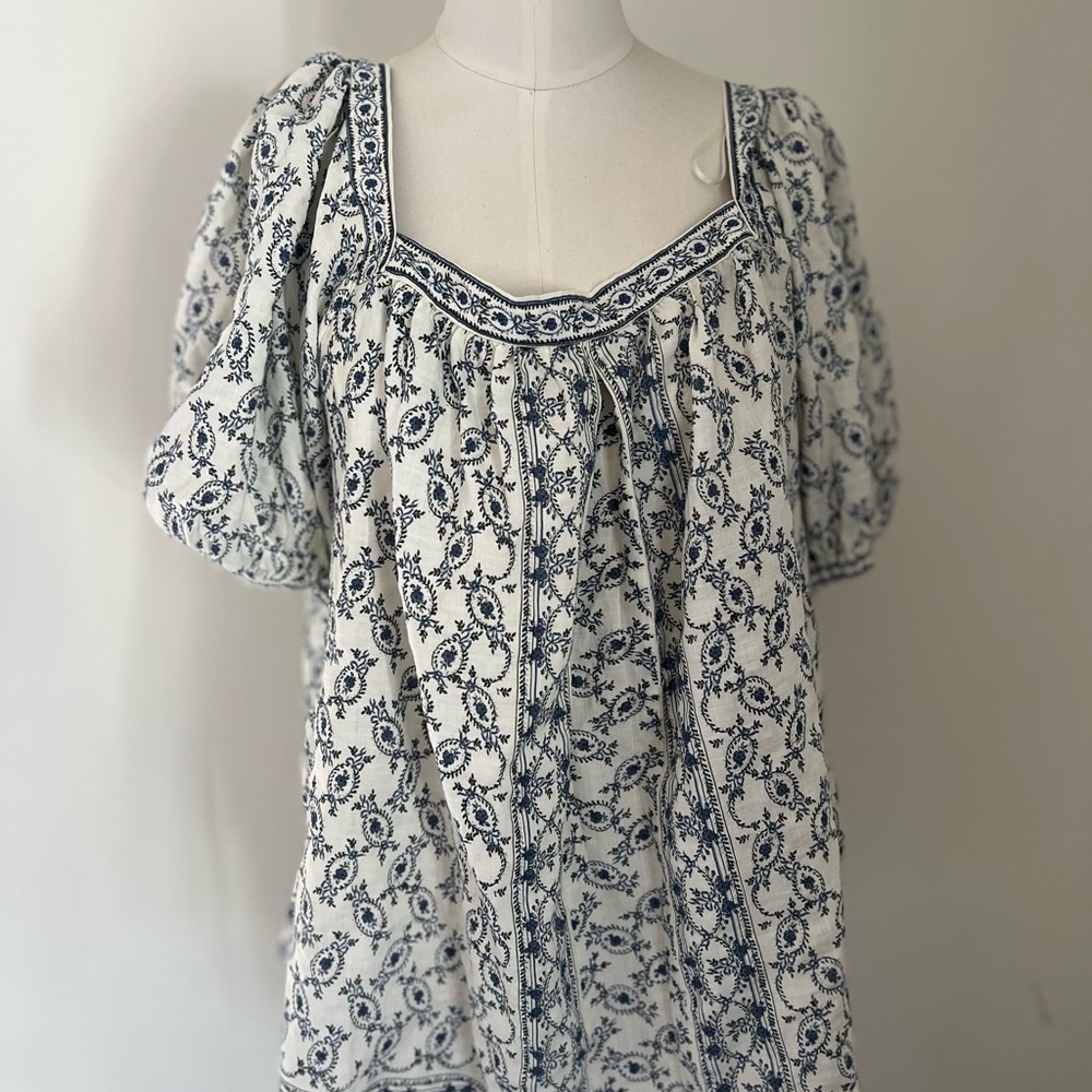 Max Studio Black and White Puff Sleeve Blouse